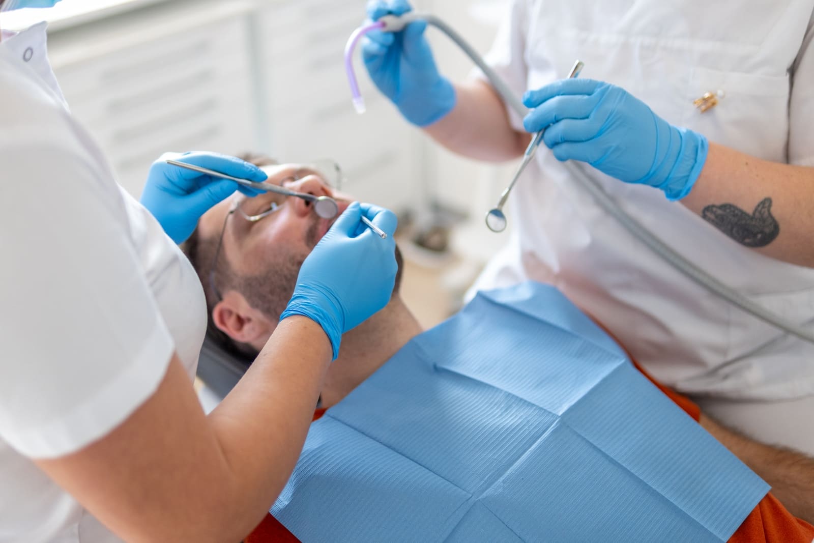 Soin endodontique réalisé au fauteuil, Cabinet Dentaire Côté Gare à Bussigny